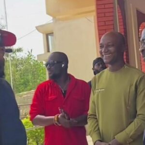 Togo/ Une ambiance conviviale entre le gouverneur Dadja Maganawé et les artistes avant le concert du 26 avril